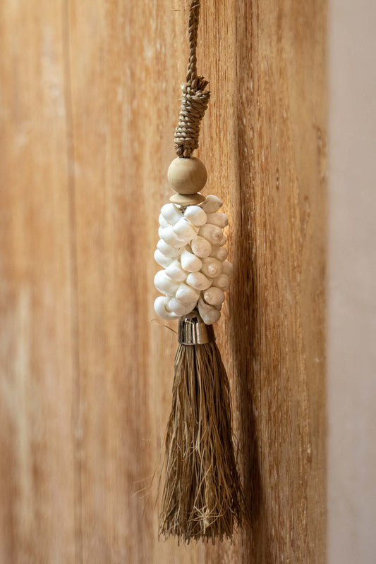 Le Pompon Cauris et Raphia - Naturel