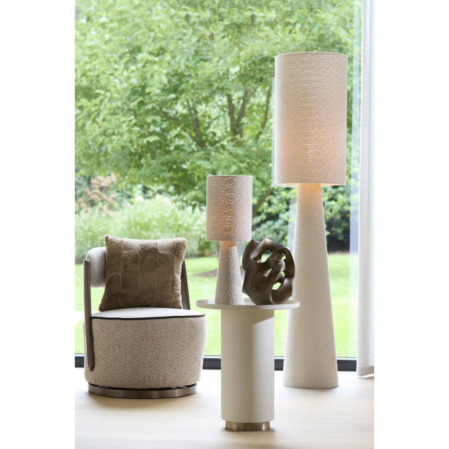 Lampe Mellia - tissu bouclé crème - Ø20x58 cm