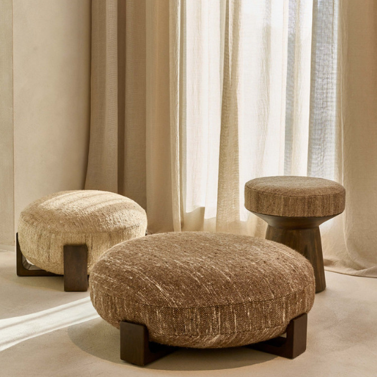 Fauteuils et poufs