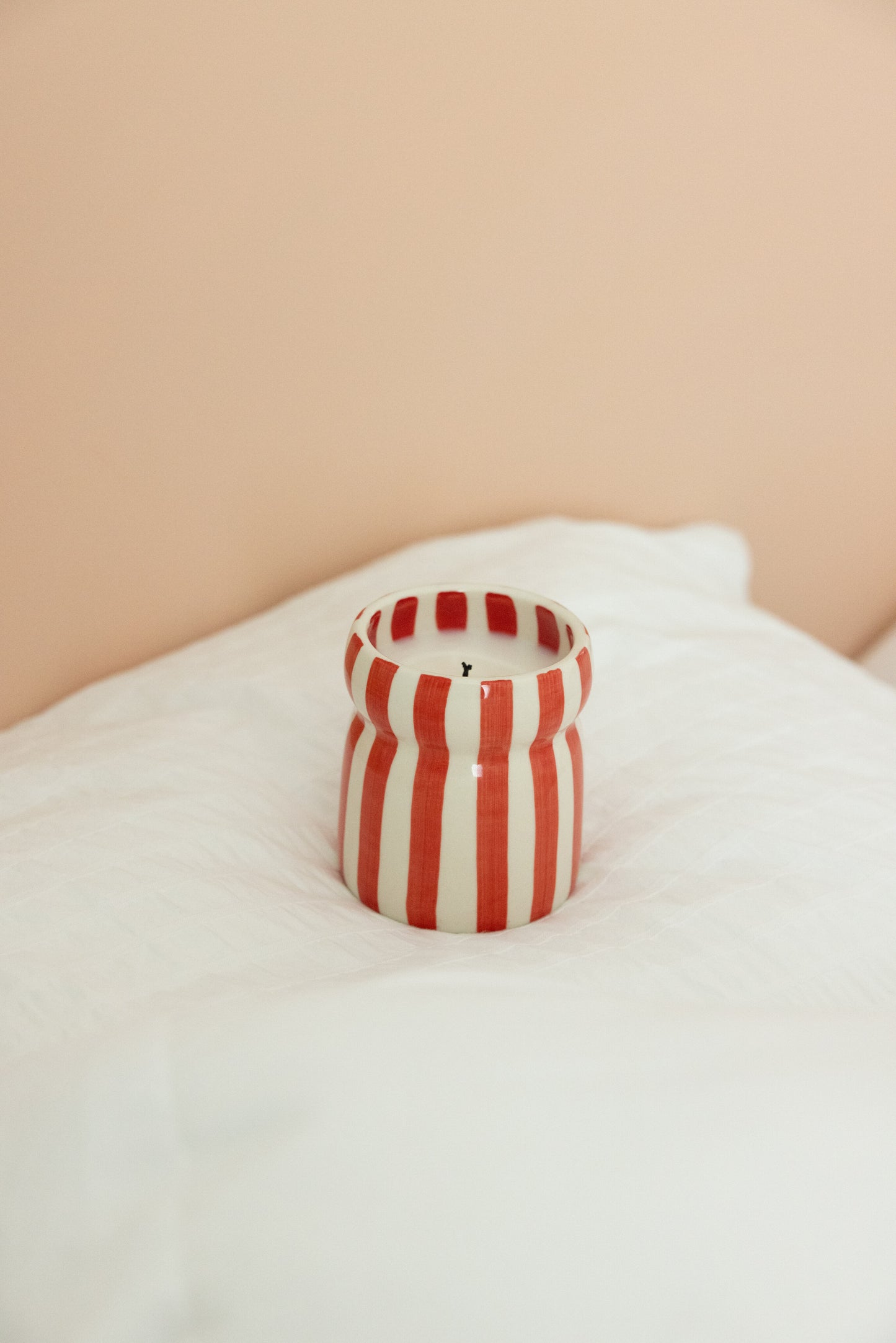 Cabana – Bougie en céramique – Rayures rouges