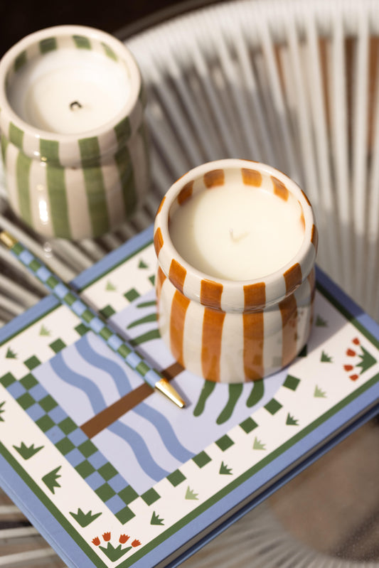 Cabana – Bougie en céramique – Rayures rouille