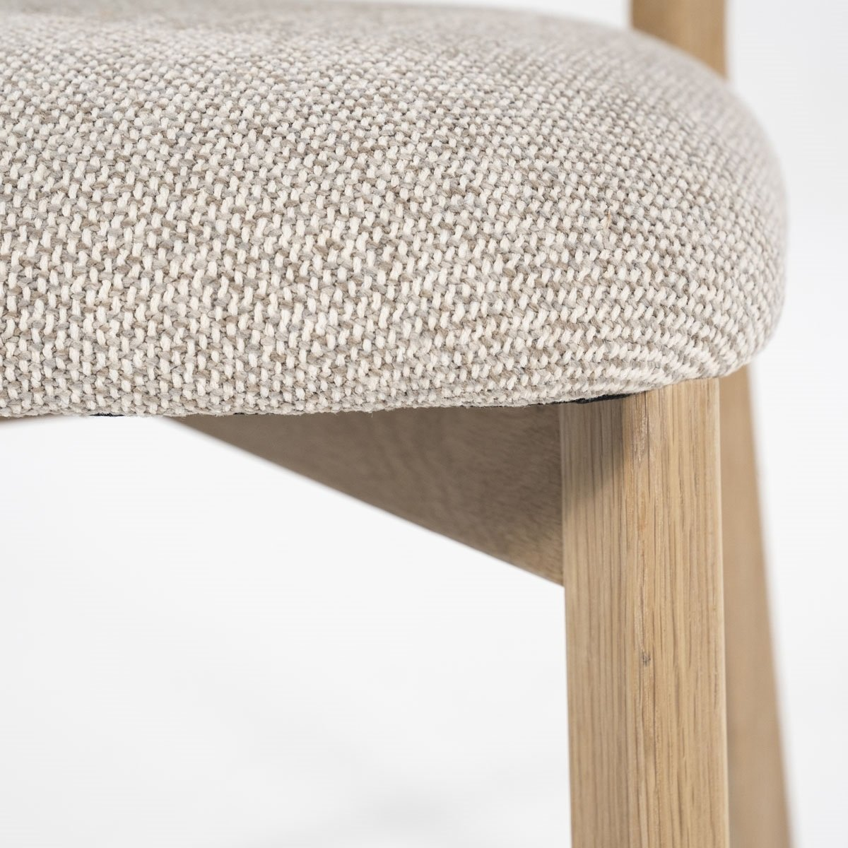 Chaise Elyna - chêne clair & tissu taupe