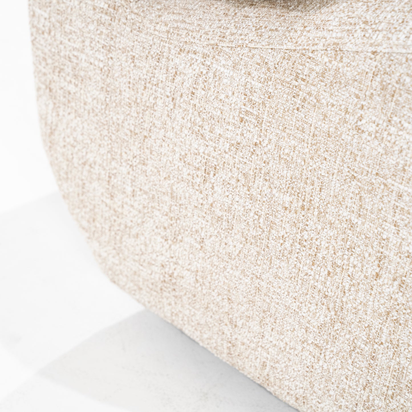 Fauteuil pivotant Sienna – Tissu beige – 81 × 94 × 82 cm