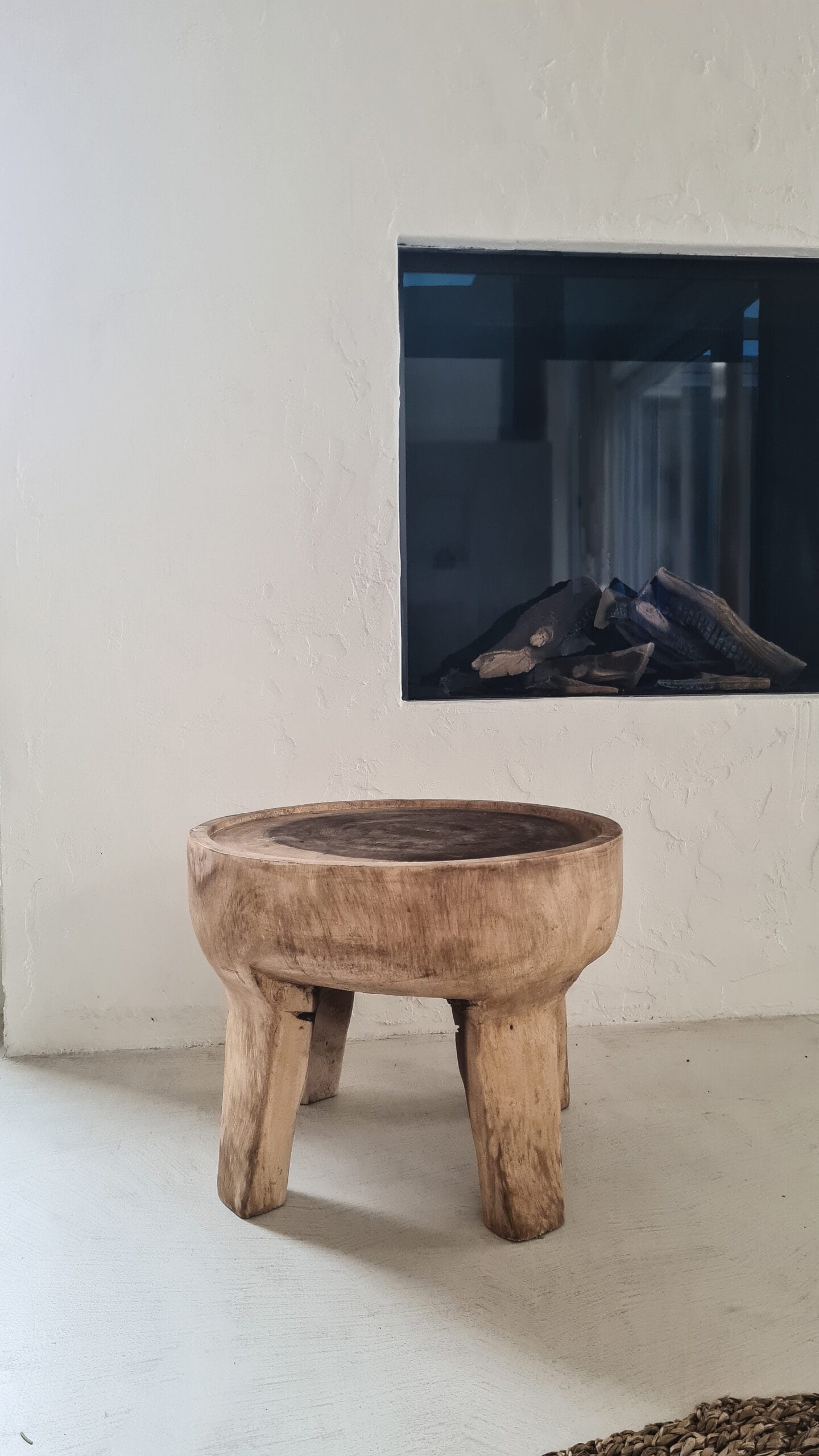 Table basse Kuta M – Bois de suar – Ø 55 × H 30 cm