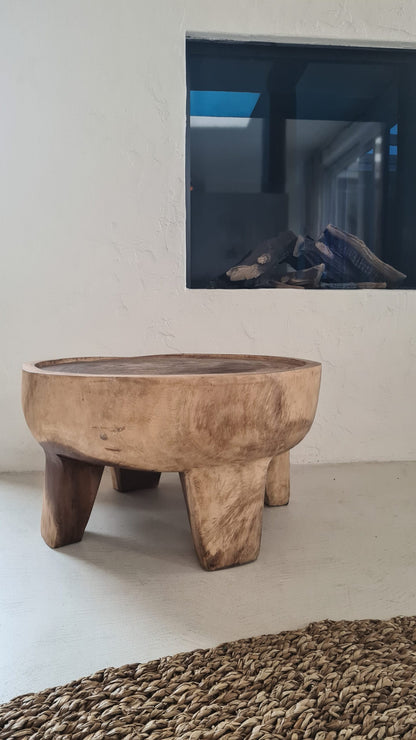 Table basse Kuta M – Bois de suar – Ø 55 × H 30 cm