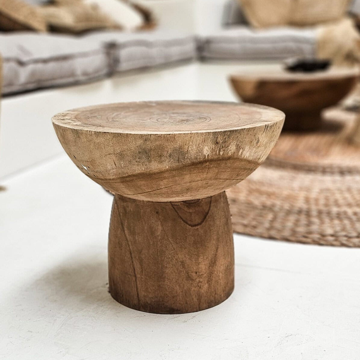 Table basse Lombok S – Bois de suar – Ø 40 × H 32 cm